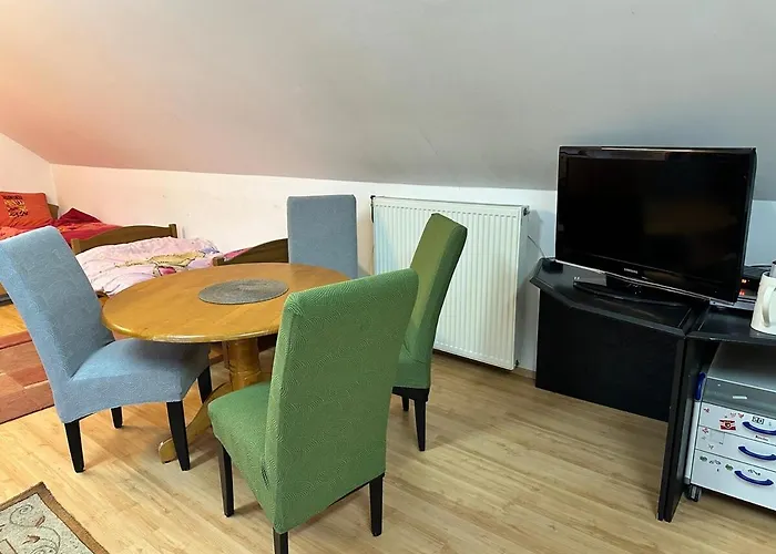 Forest & Water شقة *